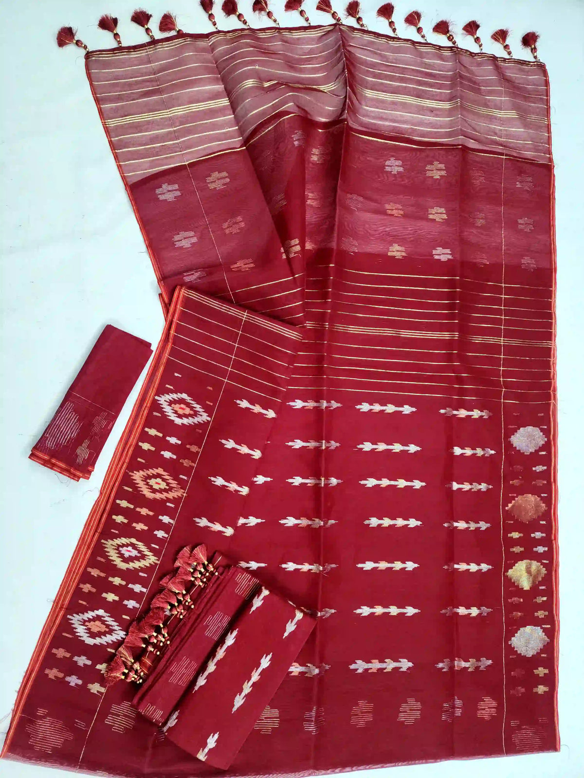 Maroon Jamdani With Blouse And Tarcel