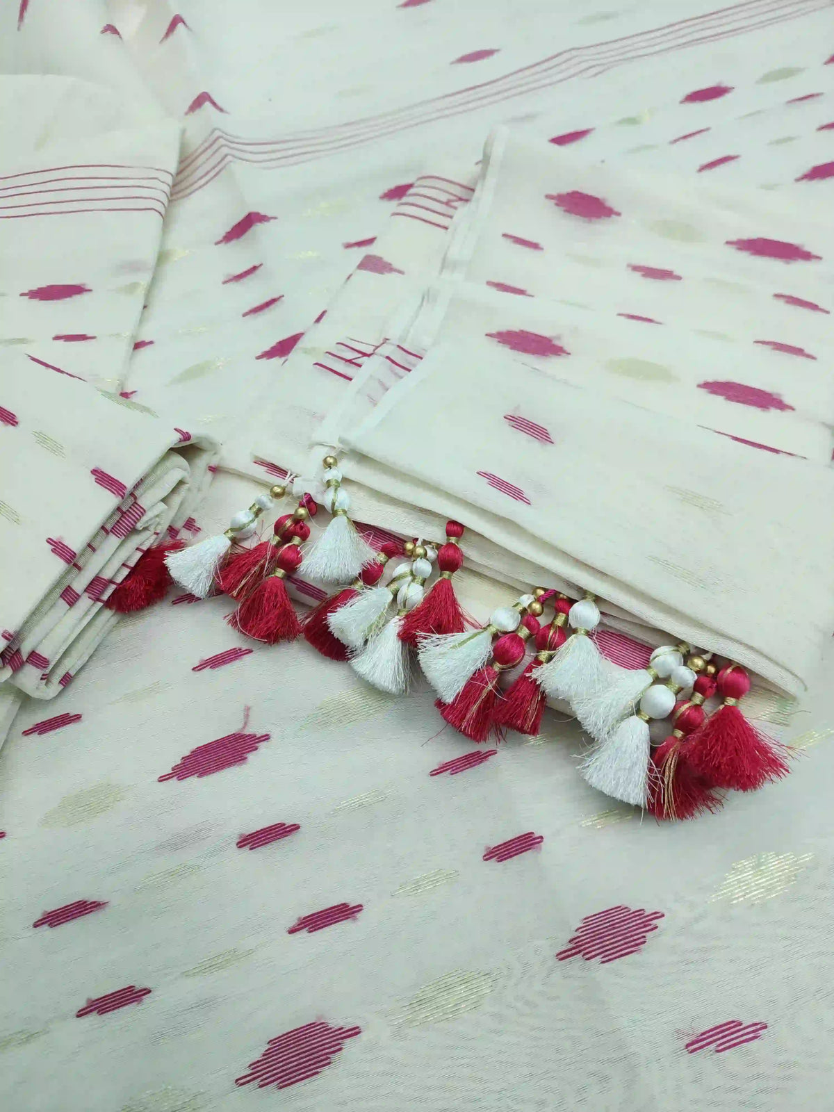 White Pink Jamdani With Tarcel