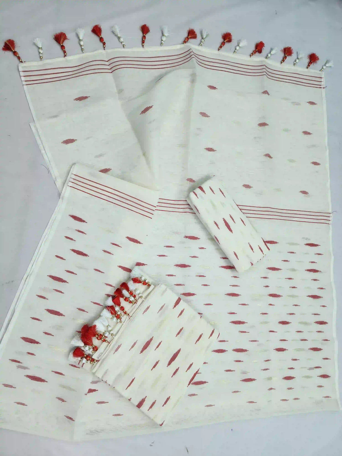 White Red Jamdani With Tarcel