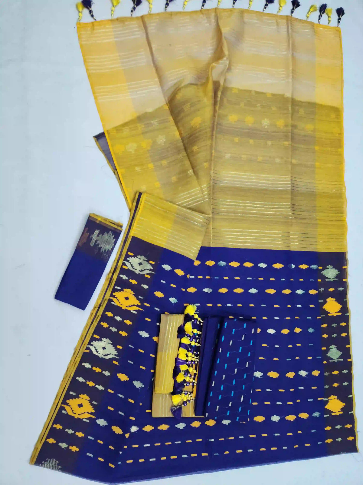 Blue Yellow  Jamdani With Blouse And Tarcel