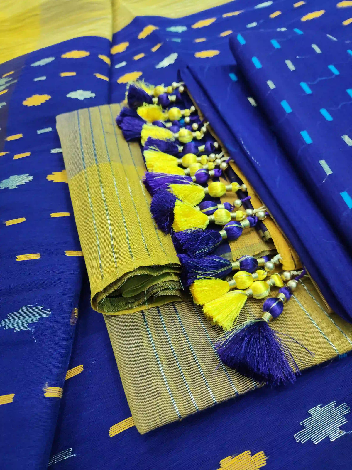 Blue Yellow  Jamdani With Blouse And Tarcel