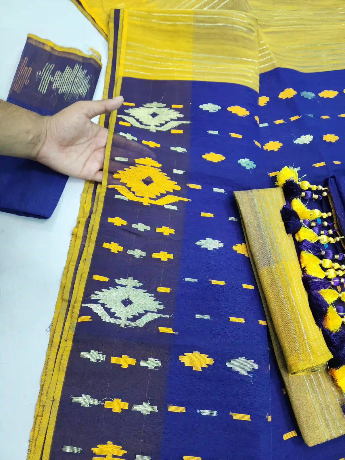 Blue Yellow  Jamdani With Blouse And Tarcel