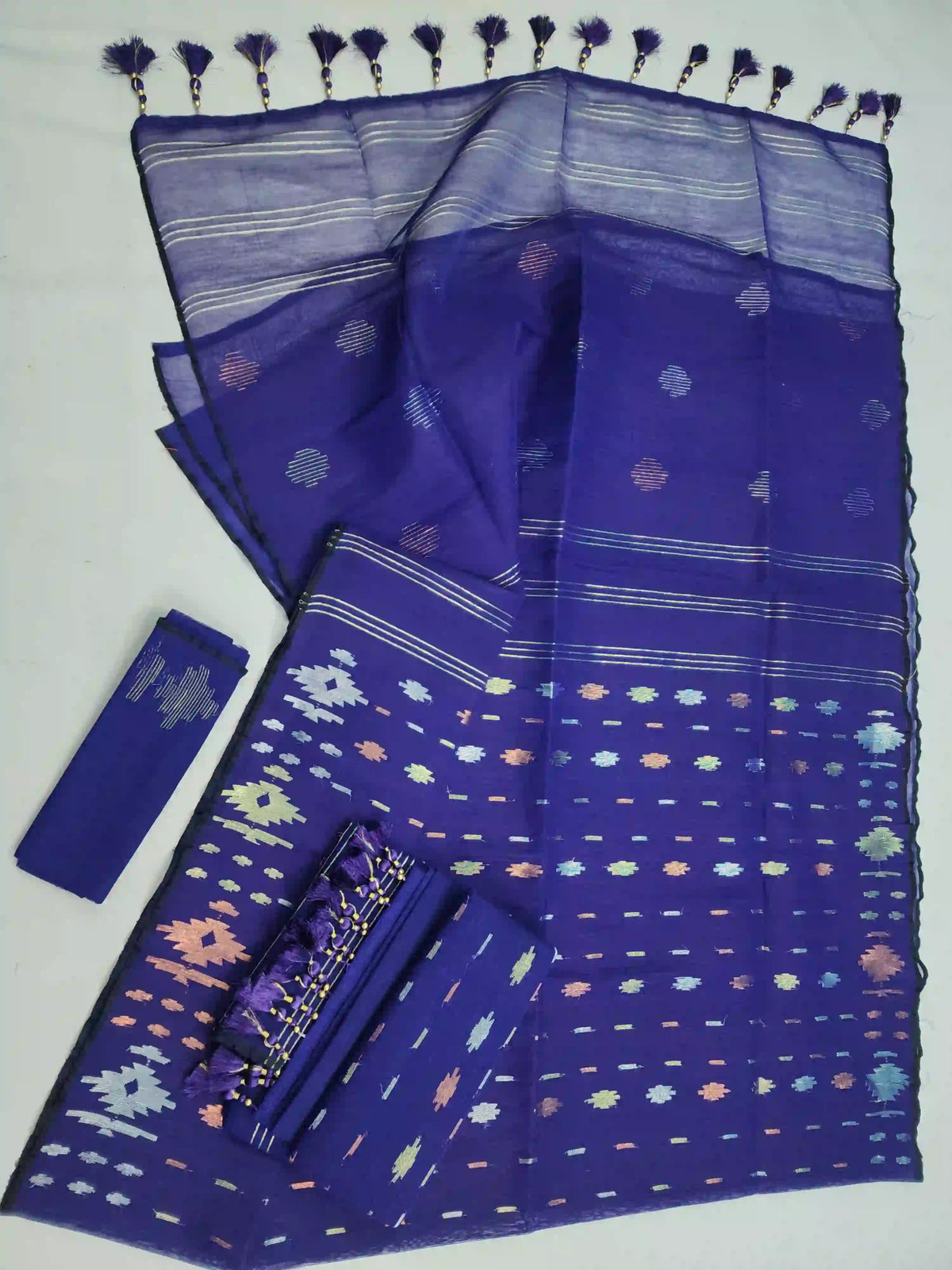 Blue  Jamdani With Blouse And Tarcel