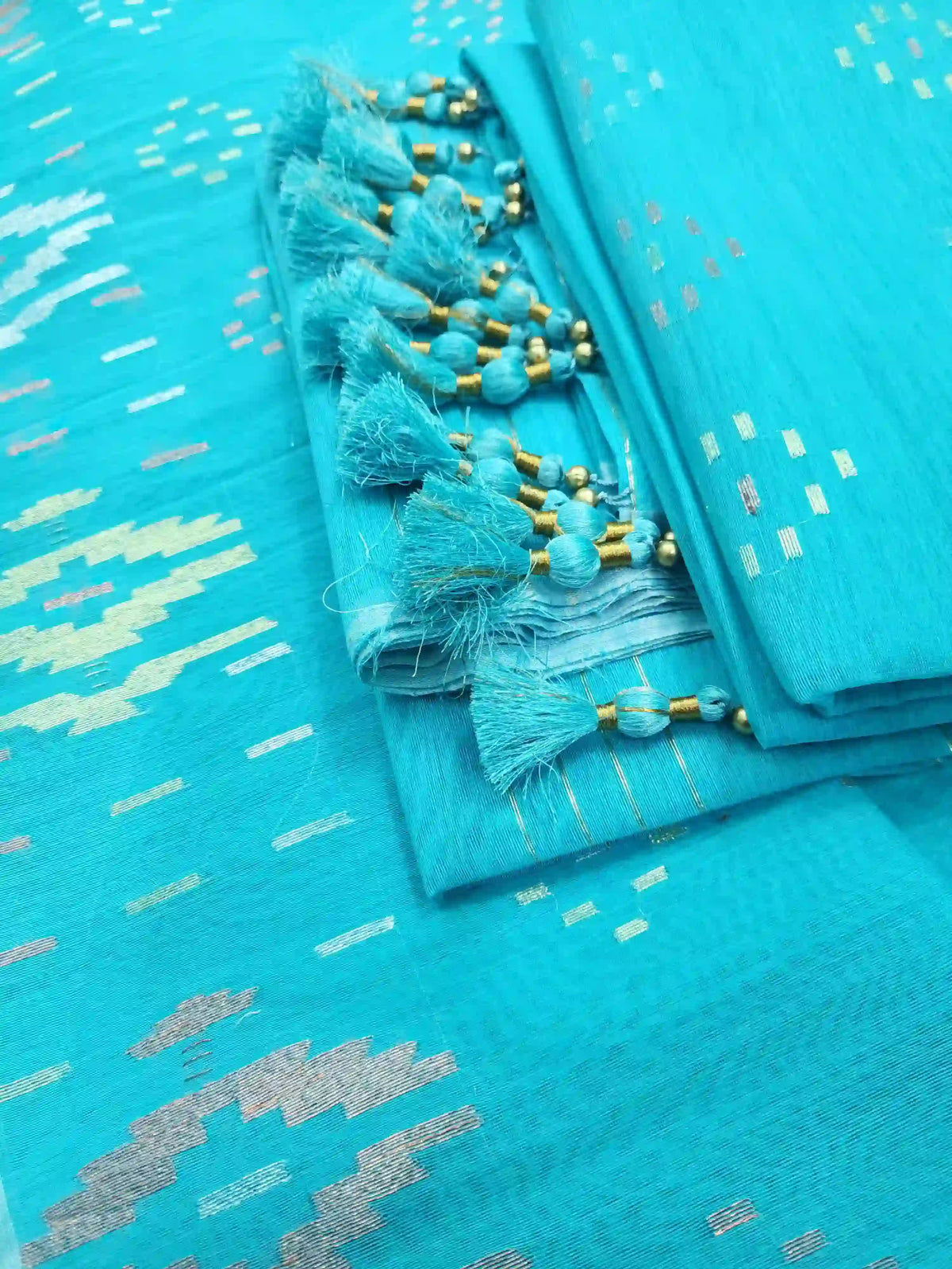 Sky Blue Jamdani With Blouse And Tarcel