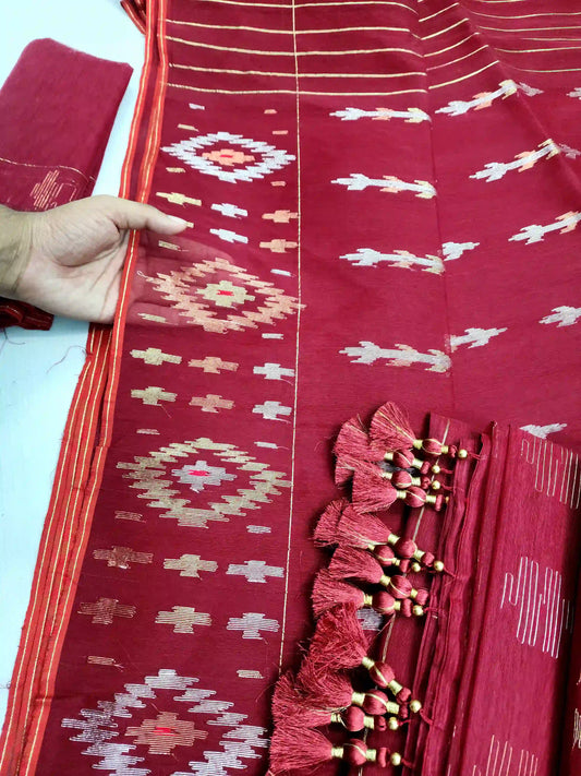 Maroon Jamdani With Blouse And Tarcel