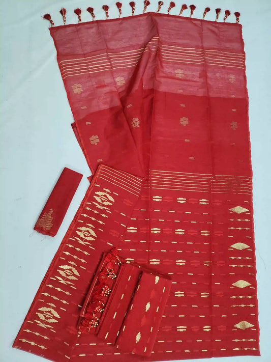 Red  Jamdani With Blouse And Tarcel